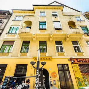 Bpr Cozy Rosie Budapest