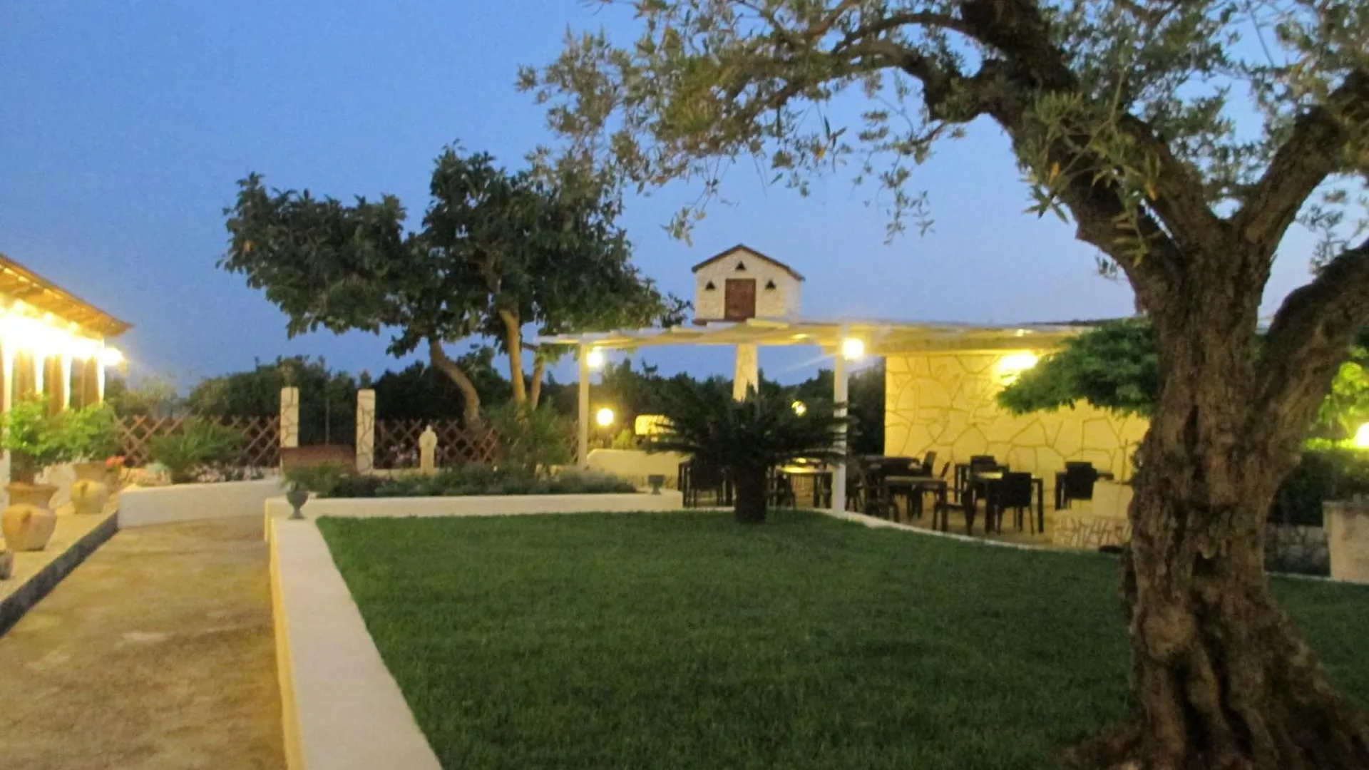 Le Zarafe Villa Ribera Farm stay