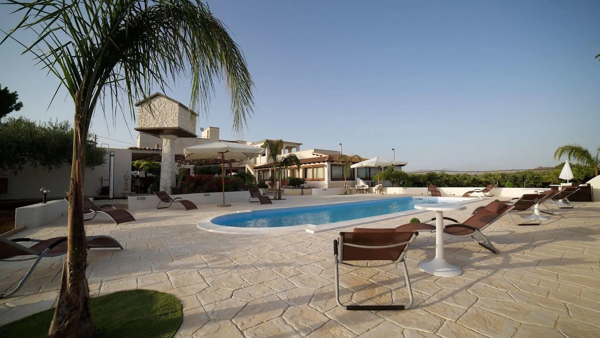 Le Zarafe Villa Ribera Italy